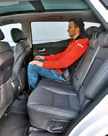 Najmniej miejsca na kanapie ma Nissan.