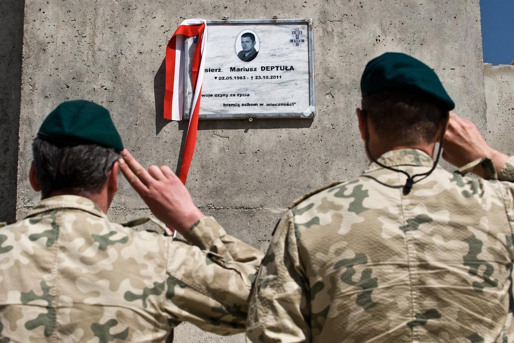 polski patrol złożony z kilku rośków Zgrupowania Bojowego Bravo wracał do bazy z odległej o kilka kilometrów afgańskiej wioski.