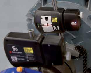 PRZYRZĄDY DO USTAWIANIA WSPÓŁOSIOWOŚCI WAŁÓW MIERNIK LASEROWY FIXTURLASER Miernik laserowy Fixturlaser to zestaw dwóch bezprzewodowych czujników z laserem liniowym.