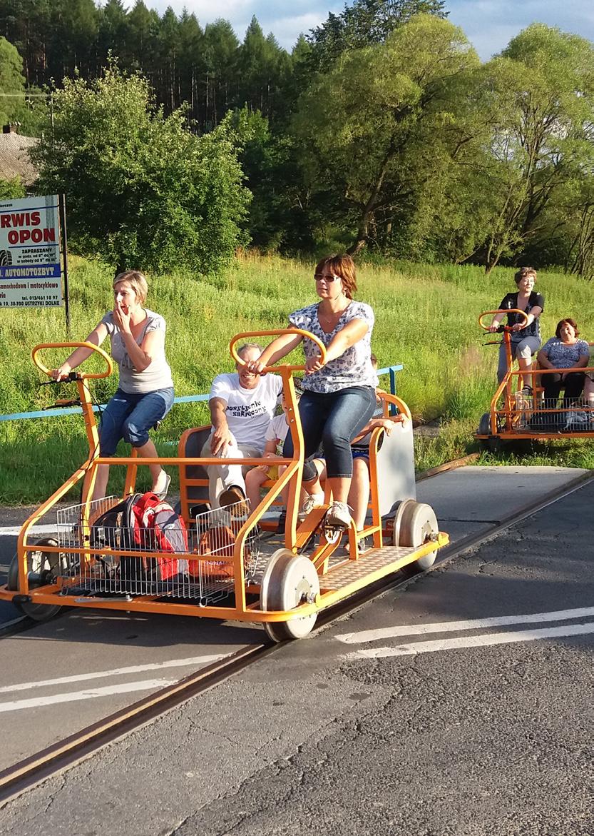 Bieszczadzkie Drezyny Rowerowe na trasie Ustrzyki Dolne Brzegi Dolne Krościenko Bieszczadské cyklodreziny na trase Ustrzyki Dolne Brzegi Dolne