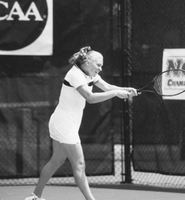 NATIONAL 2002-2003 CHAMPIONSHIPS season review HUSKIES IN THE NATIONAL CHAMPIONSHIPS SINGLES Year Player Finish Result Site 1971 Trish Bostrom AIAW quarterfinals L Las Cruces, N.M. 1972 Trish Bostrom AIAW quarterfinals L, Latham (Foothill JC), 1-6, 0-6 Auburn, Ala.