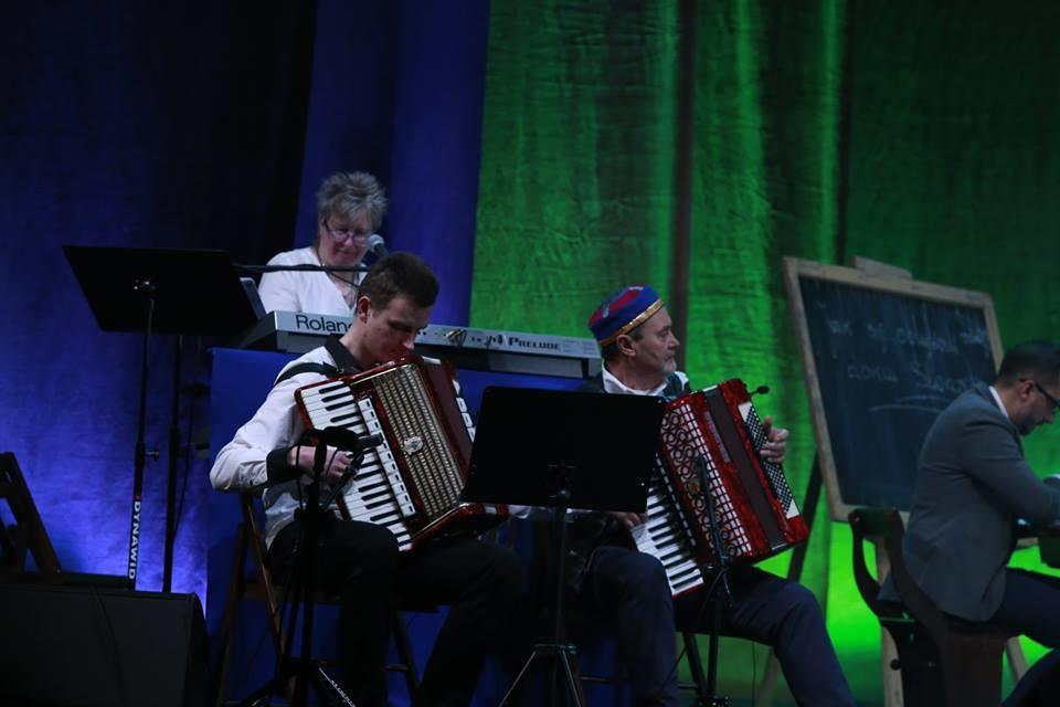 Oprawę muzyczną zapewni zespół Makula Band w składzie: Jolanta Golik klawisze, Dorota Banaś lub