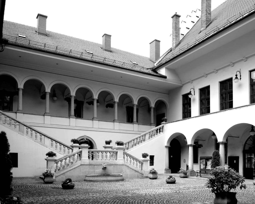 Collegium Nowodworskiego Uniwersytet Jagielloński Naprzeciw kolegiaty św.