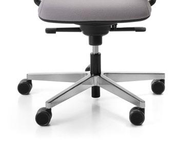 Konstruktion aus poliertem Aluminium P49 C: adjustable up and down armrests.