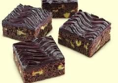 ciasta Czekoladowe, karmelowe Ciasto gourmet Brownies 1000g Gourmet Brownies 400g masło, 400g jaja 250g orzechy krojone Ciasto Gourmet Brownies Komplet 10kg 1.