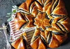 200g Świeżynka 20%, 1000g mąka, 100g cukier, 140g masło, 60g drożdże, 100g jaja, 400g woda Świeżynka 20% Komplet 25kg 1.