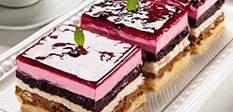 owoce W żelu Frutados Frutados to linia produktów wyróżniająca się dużą zawartością całych owoców w błyszczącym termostabilnym żelu.