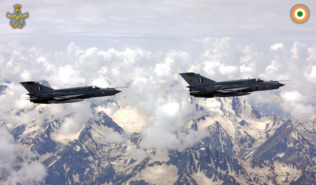 aut. Andrzej Hładij 01.03.2019 F-16 VS MIG-21. WYNIK 1:1?