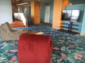 Dzięki niewielkiej odległości do wielu sklepów, restauracji i plaży, Aloha Drive Student Housing zapewni Państwu