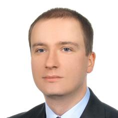 dostarczaniem danych i raportów dla wszelkich odbiorców wewnątrz organizacji oraz poza nią. Bierze także udział w różnych projektach dotyczących np.
