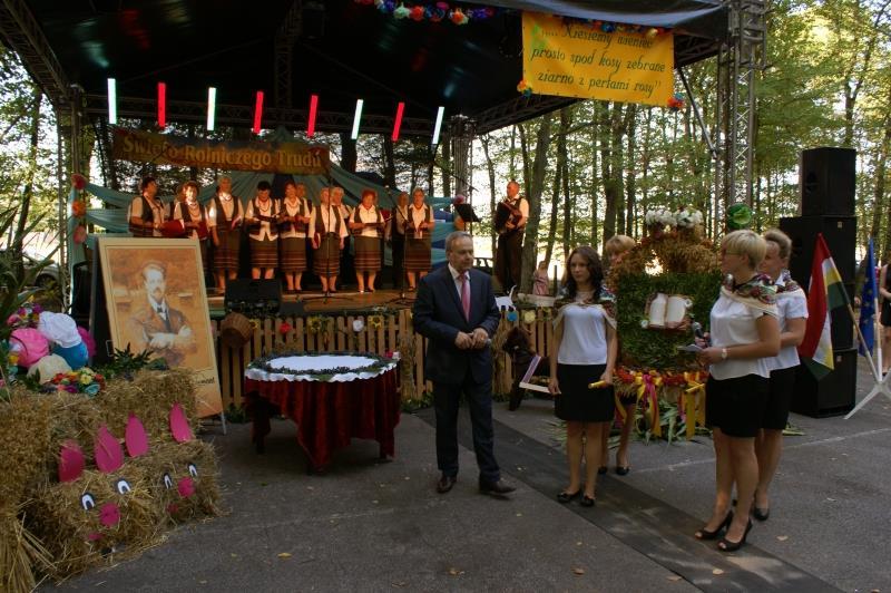 organizatorami Ogólnopolskiego Konkursu Literackiego O Pióro Reymonta".