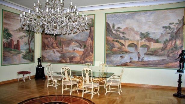 W latach 2006-2008 kolejny prywatny właściciel przeprowadził gruntowną restaurację pałacu i stworzył w nim Muzeum Wnętrz.