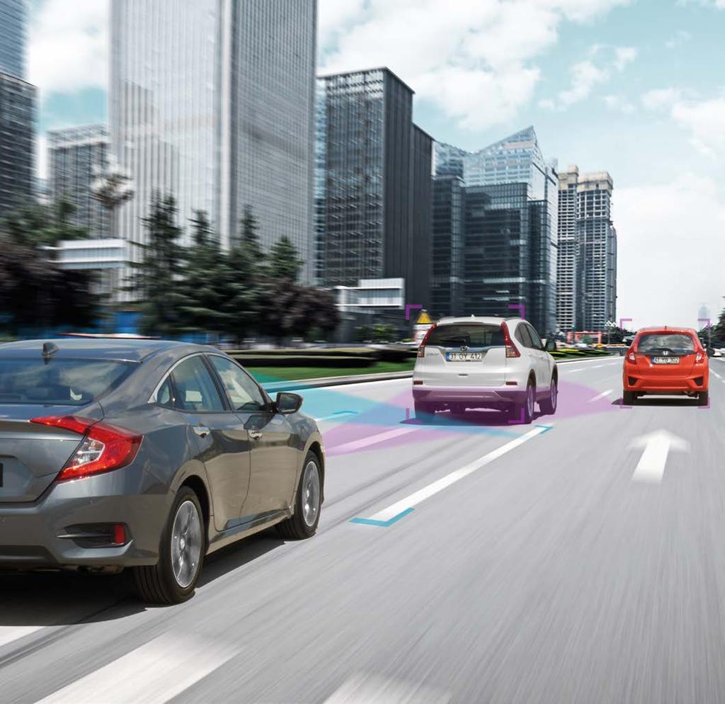 HONDA SENSING Oferujemy Ci nowy zestaw systemów bezpieczeństwa, które pomogą uczynić samochód jeszcze bezpieczniejszym miejscem dla Ciebie i Twoich pasażerów.