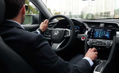 Wśród nich warto wymienić pokładowy system informacyjnorozrywkowy Honda CONNECT z 7-calowym ekranem dotykowym, jak również dwustrefową klimatyzację, czy podgrzewane przednie i tylne fotele oraz