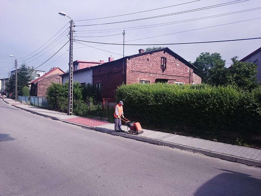 Budowa nowego odcinka chodnika