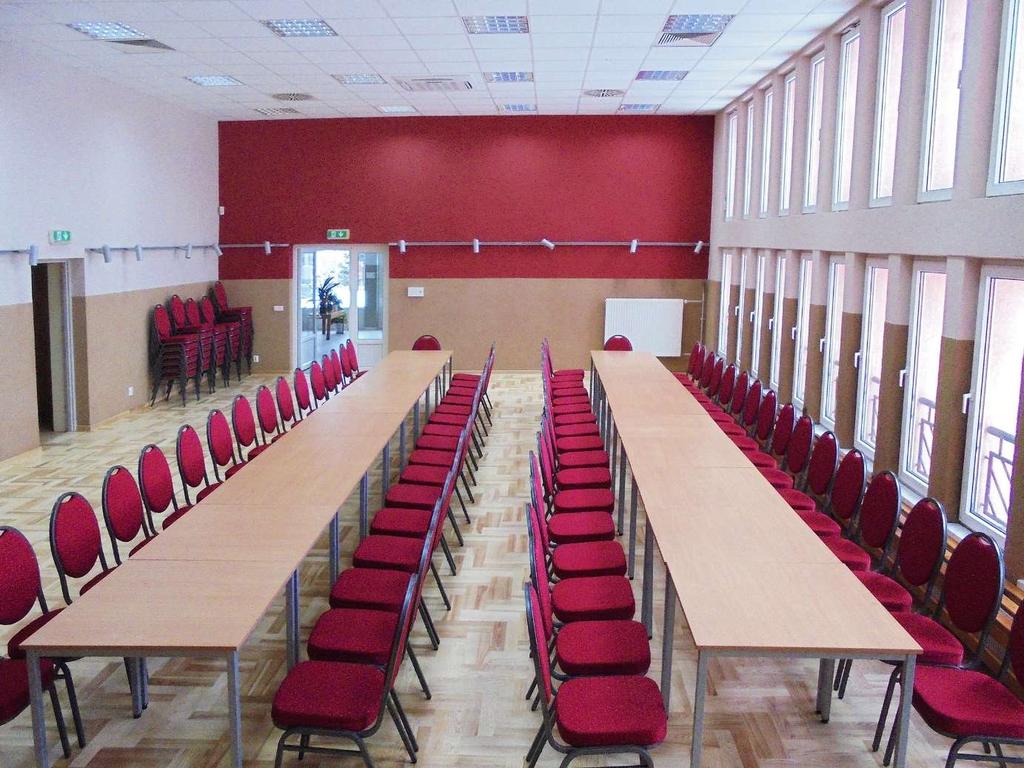 Sala ośrodka kultury w Sarnowie po remoncie wartym 106.442,96 zł.