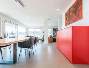 WYRÓŻNIJ SIĘ Z TŁUMU Ekskluzywny apartament króluje nad miastem.