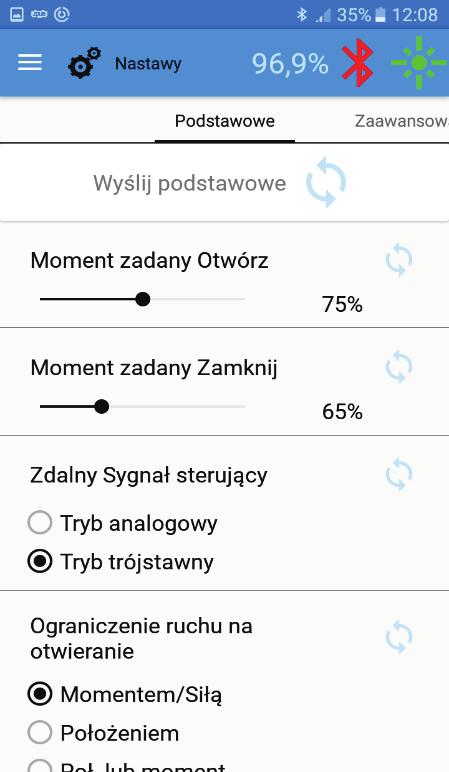 Na sklonowanym wywietlaczu siłownika powielane s teksty pojawiajce si na wywietlaczu rzeczywistym.