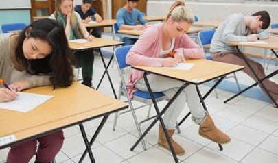 PARADOKS Od uczniów oczekuje się, że wykażą efekty tej pracy