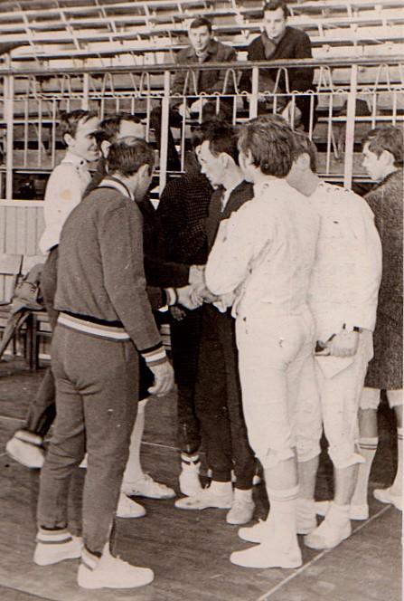 WARSZAWA, XI.1968 r. DRUŻYNOWE MISTRZOSTWA POLSKI SENIORÓW W SZERMIERCE.