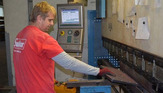 Zaginarka CNC Prasa krawędziowa o docisku 150 ton pozwala na gięcie do grubości 20.