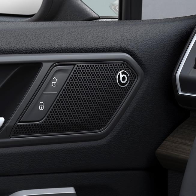 Komfort Style Xcellence Asystent parkowania z czujnikami parkowania z przodu i z tyłu Automatyczna klimatyzacja trzystrefowa Climatronic Wirtualny kokpit: cyfrowa tablica przyrządów z kolorowym