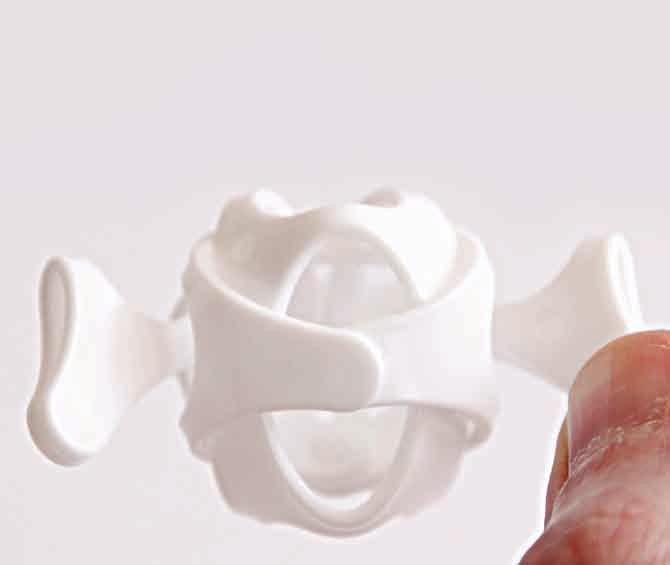 Do the same with another pair. Link the corners.