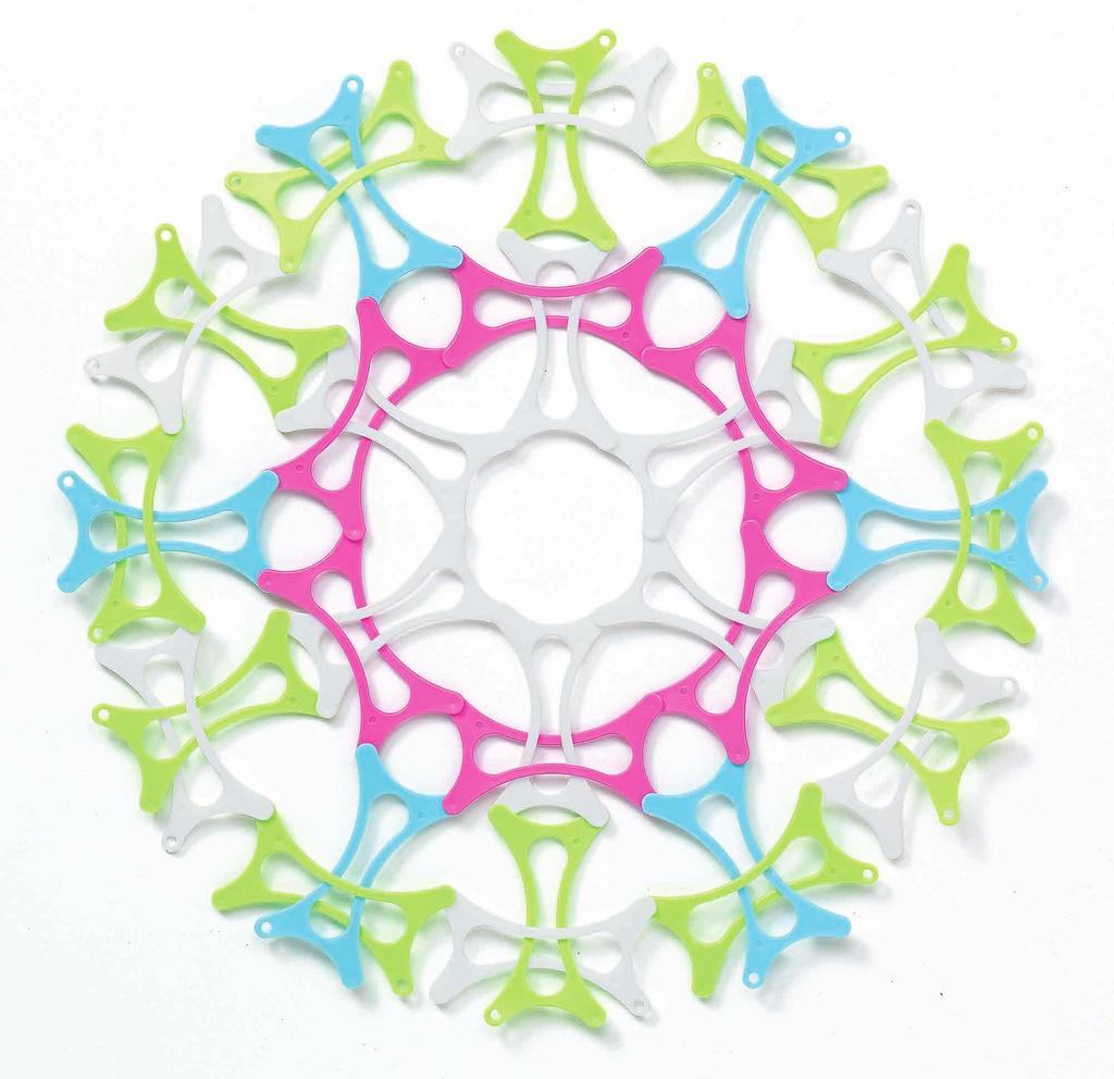 pokazano na obrazku. Clip 2 pink pieces on one side as shown.