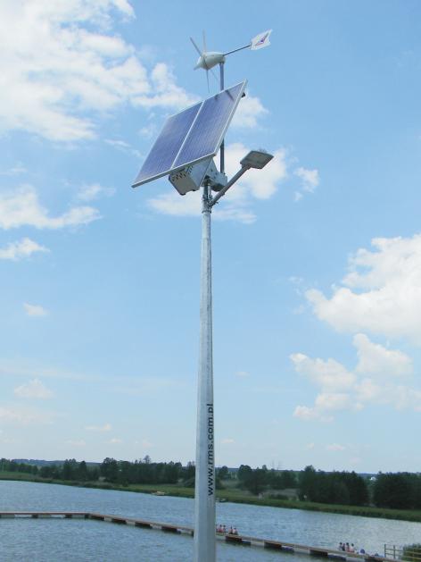 24 W ok. 24,6 lux pod lampą* Średnie natężenie ośietlenia: ok. 8,9 lux na obszarze 30m x 6m* Turbina iatroa: yprodukoane EU - 2 szt.