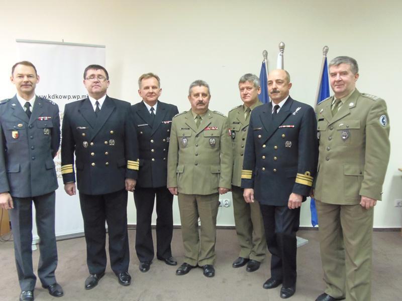 Przewodnicz cy Konwentu Dziekanów Korpusu Oficerów Zawodowych p k Marian Babu ka, Przewodnicz cy Kolegium M ów Zaufania Korpusu Podoficerów Zawodowych st. chor. sztab.