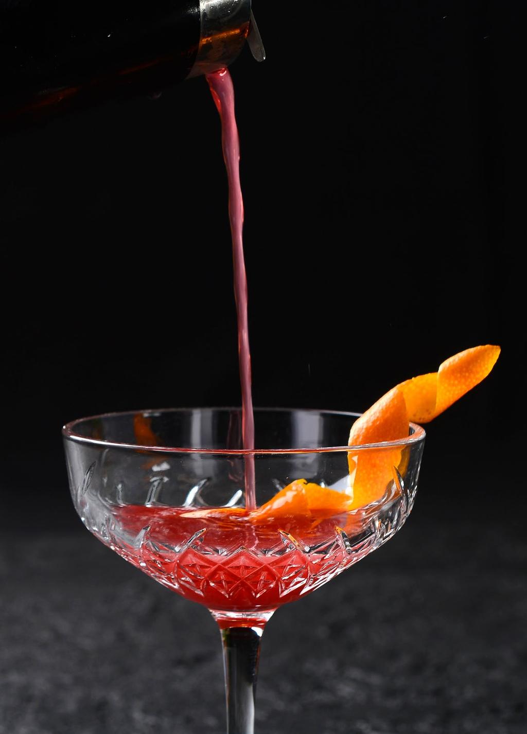 bourbon, Angostura Cachaça, cukier brązowy gin, Campari Martini Rosso wódka limonkowa,