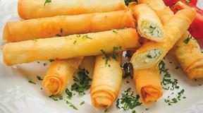 cieciorki i tahini z dodatkiem kminku, czosnku i soku z cytryny YOĞURTLU PATLICAN Pasta z