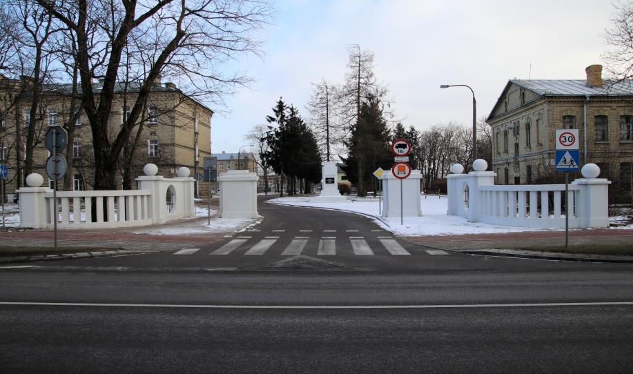 zdjęcie bramy z okresu