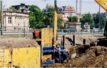 Zastosowanie typowych płyt naszej produkcji ułatwia dostęp do tej konstrukcji i daje szeroki możliwości