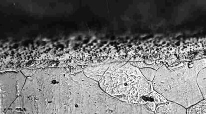 Pow. 0x Fig. 3. Cu+Si 3N 4 multilayer coating depoited by bruh plating.