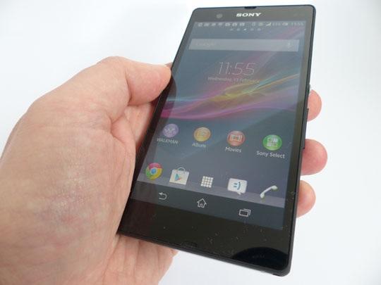 planuje pokazać Sony to japońska firma może mieć kłopoty. Na razie najbogatsi mogą wybierać między Xperią Z, iphone 5, Note 2 i za chwilę HTC One.