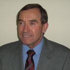 Specjalizuje się w obsłudze prawnej procesu budowlanego ze szczególnym uwzględnieniem zagadnień związanych z regulacją stanu prawnego nieruchomości, zagospodarowaniem przestrzennym, prawem