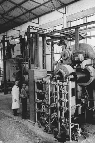HISTORIA DOSKONAŁOŚCI Historia firmy Dunlop rozpoczęła się pod koniec XIX wieku, kiedy jedna z lokalnych firm wybudowała olejarnię.