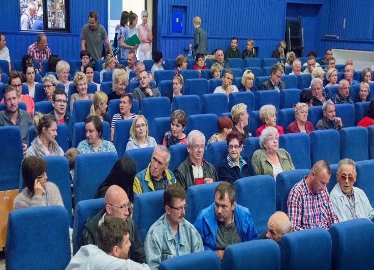 na temat zaprezentowanych planów. Konsultacje społeczne mają charakter prowadzonej dyskusji, gdzie każdy może powiedzieć swoje zdanie.