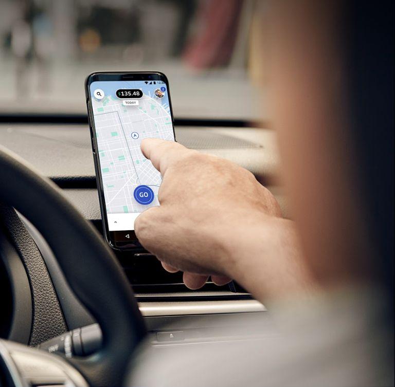 Jeżeli po tym czasie nadal nie możesz wykonywać przejazdów, napisz na: help.uber.