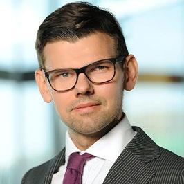 Wspiera instytucje finansowe w zakresie regulacji outsourcingowych w szczególności w związku z wykorzystywaniem usług chmurowych (prawo bankowe, usługi płatnicze, ubezpieczenia, firmy inwestycyjne).