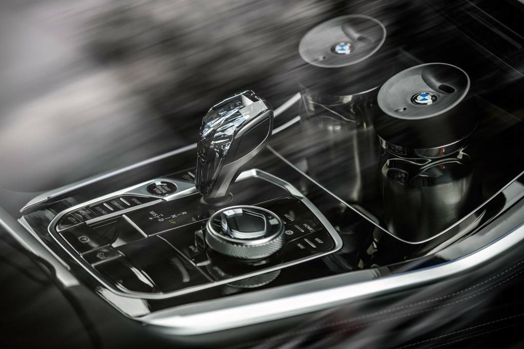 Dzięki połączeniu z BMW Open Mobility Cloud i oprogramowaniu opartego o sztuczną inteligencję możliwości asystenta mają być stale ulepszane.