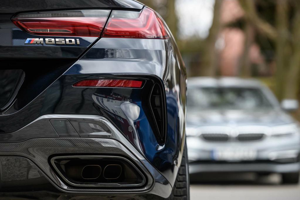 Gdy chcecie się pobawić konfiguratorem BMW 8 to jest on dostępny tutaj. Ceny zaczynają się od 600 tys.