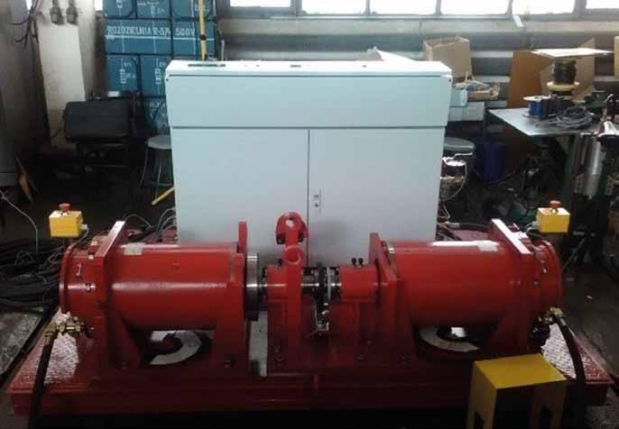 Metody wyznaczania charakterystyki maksymalnego momentu i maksymalnej mocy mechanicznej w pracy ciągłej S1 silnika synchronicznego wzbudzanego magnesami trwałymi Andrzej Dzikowski 1.