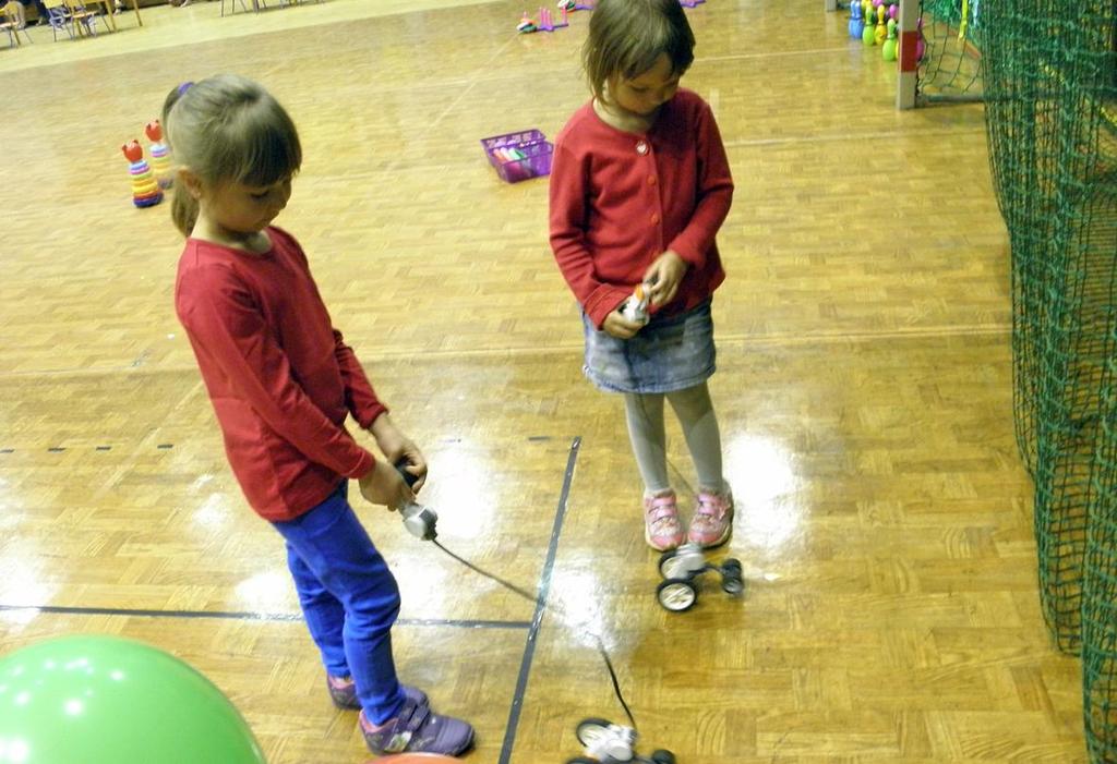 Spotkanie odbyło się w dużym gronie, aby zwrócić uwagę na znaczenie edukacji przedszkolnej, zaznaczyć, że pobyt w przedszkolu nie jest tylko sposobem spędzania wolnego