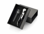 15 Kabel USB 3 w 1 Kabel USB 3 w 1 wyposażony w trzy końcówki: USB Type-C, micro USB oraz dla iphoneów 5 i nowszych; Wymiary: dł.