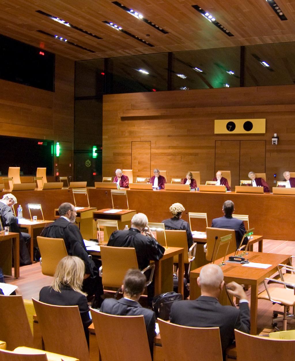 UWAGI OGÓLNE Stronami w postępowaniu przed TS są strony wskazane jako takie przez sąd odsyłający zgodnie z krajowymi uregulowaniami proceduralnymi REPREZENTACJA każda osoba upoważniona do