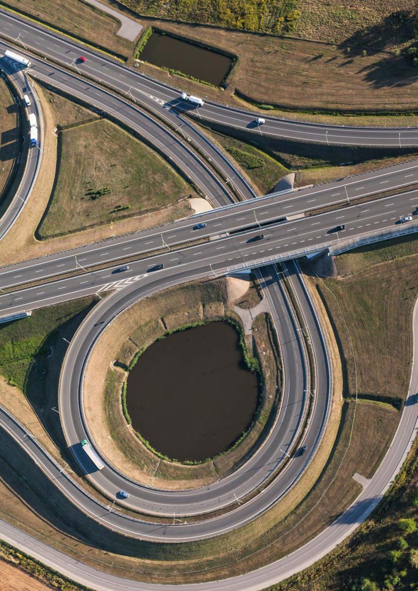 Stan dróg ekspresowych i autostrad W 218 roku oddano do użytku 32 km nowych tras. Najdłuższą udostępnioną drogą jest S3, dzięki której skomunikowano obszary wzdłuż zachodniej granicy kraju.