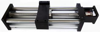 84 mm Prowadnice 5 mm profilowane z 4 wózkami Śruba kulowa fi mm skok 0 mm Rozstaw otworów pod silnik 56 x 56 mm lub 60 x i sprzęgłem otwór fi 8 mm Obciążenie poziome: 00 kg obciążenie pionowe: 50 kg