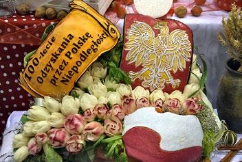 Do koła fortuny ustawiała się kolejka zainteresowanych wygraniem ciekawych nagród. Nie zabrakło też waty cukrowej, którą chętnie kosztowali wszyscy odwiedzający wystawę.